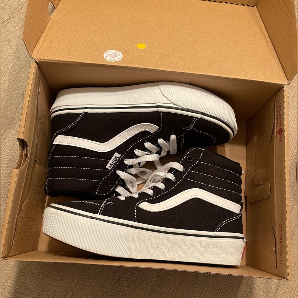 *** SOLD *** VANS Filmore High Top Platform Shoe
